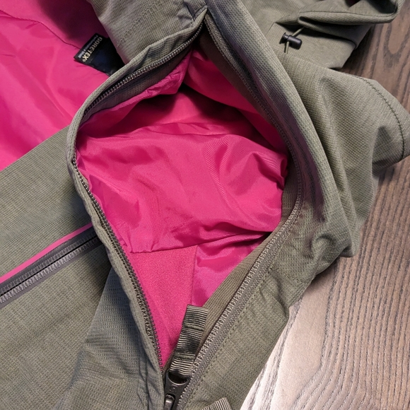 Burton AK 2L Altitude Jacket - Picture 7 of 16